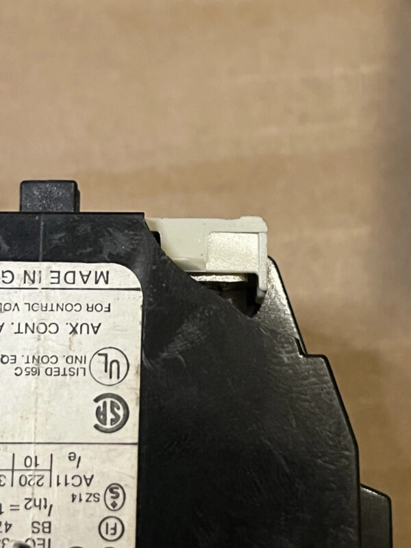 Siemens 3TH80 22-0XF0 4NO 24V DC/AC 110V AC 230V AC Contactor Relay - Image 4