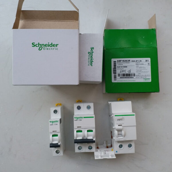 Schneider iC65N A9F18263R C63A 2P Air Open Household Circuit Breaker - Image 3