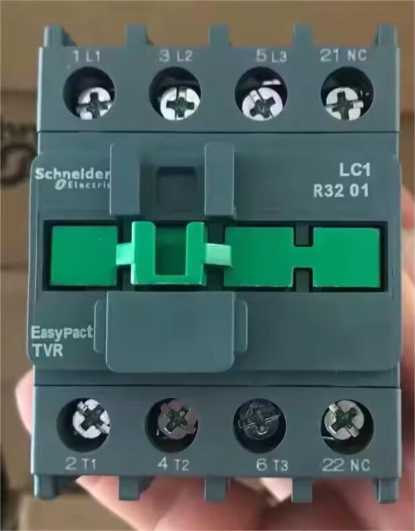 Schneider LC1R3210 3P 4V DC 230V AC Contactor - Image 5