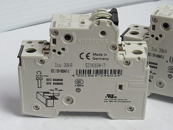 Siemens 5SY6104-7 Circuit Breaker air Switch Main Switch