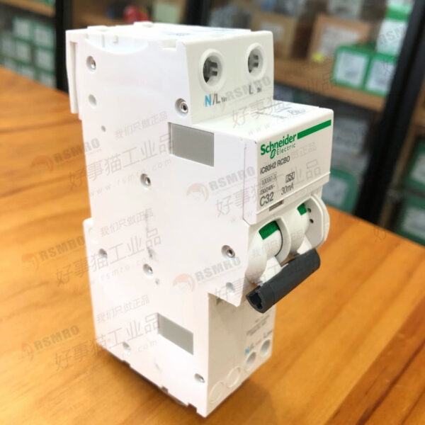 Schneider A9D11210 240V RCBO iC60H2 2P10A 30mA Overcurrent protection circuit breaker - Image 2