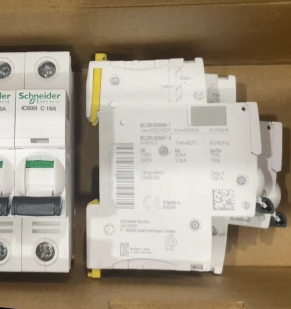 Schneider Acti9 iC60N A9F75101 A9F75102 A9F75103 A9F75104 A9F75106 A9F75110 A9F75116 A9F75120 A9F75125 A9F75132 A9F75140 A9F75150 A9F75163 miniature circuit breaker - Image 5