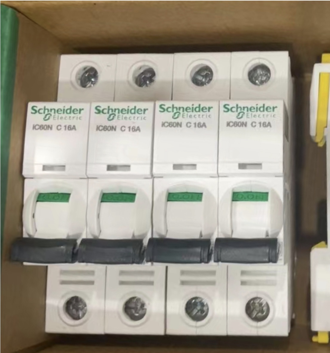 Schneider Acti9 iC60N A9F75101 A9F75102 A9F75103 A9F75104 A9F75106 A9F75110 A9F75116 A9F75120 A9F75125 A9F75132 A9F75140 A9F75150 A9F75163 miniature circuit breaker - Image 4