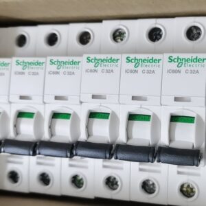 Schneider Acti9 iC60N A9F75101 A9F75102 A9F75103 A9F75104 A9F75106 A9F75110 A9F75116 A9F75120 A9F75125 A9F75132 A9F75140 A9F75150 A9F75163 miniature circuit breaker