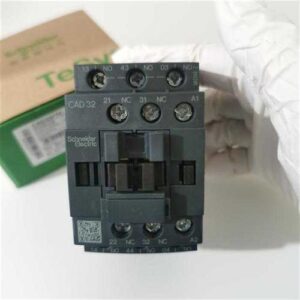 Schneider CAD32F7C CAD32B7C CAD32CC7C CAD32E7C CAD32M7C CAD32Q7C CAD32BDC CAD32FDC CAD32MDC LC1D32 AC110V DC220V 50/60Hz Contactor