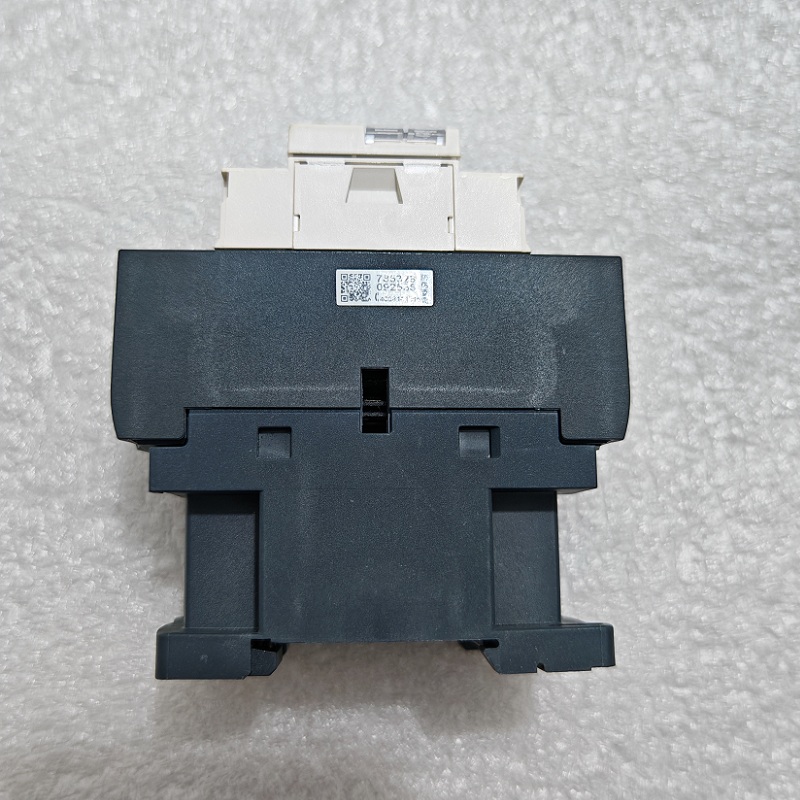Schneider Contactor LC1D40AM7C AC 220V TeSys D Contactor - Image 3