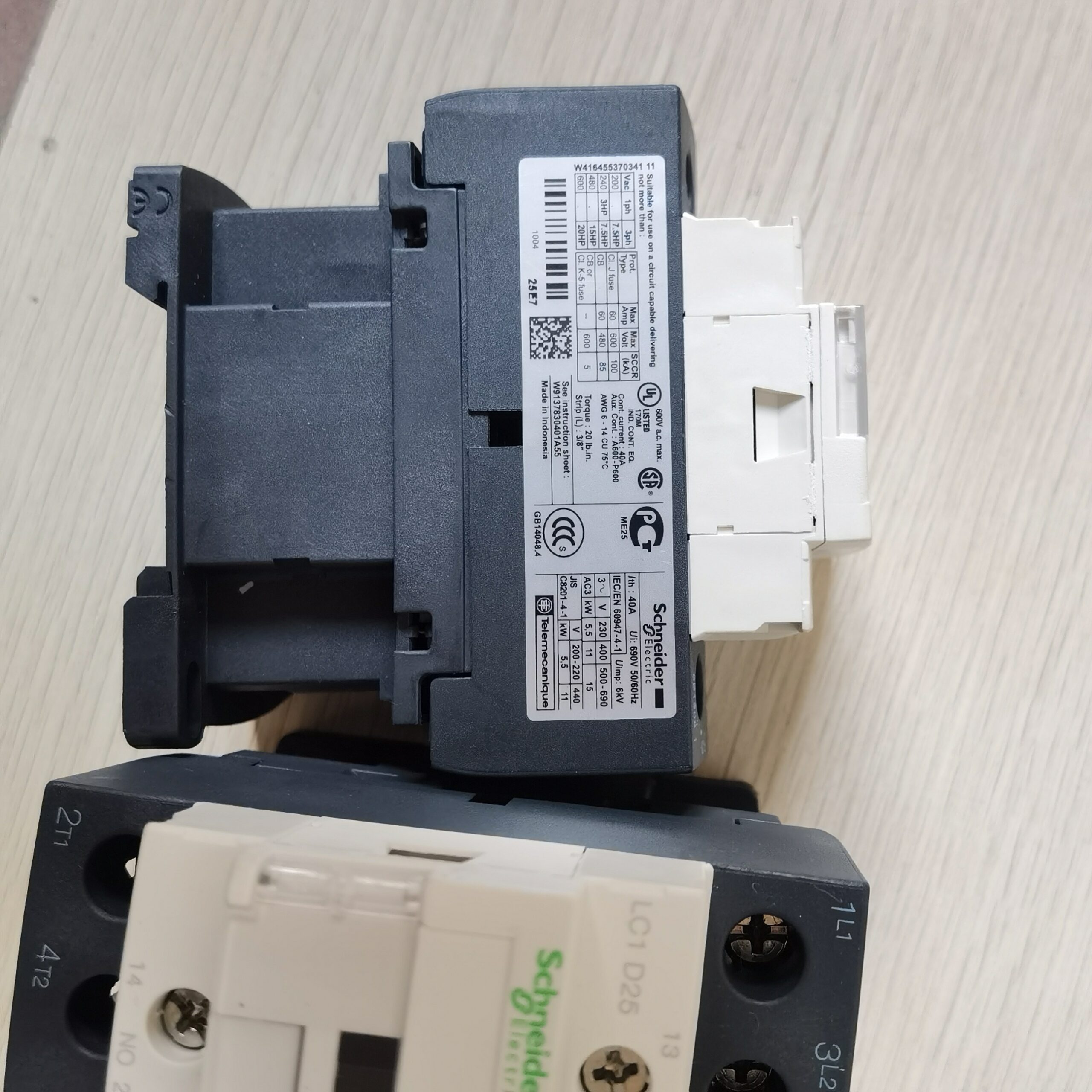 Schneider Contactor LC1D25E7 LC1D25 E7 25A 48V 50/60Hz 3p Contactor - Image 2