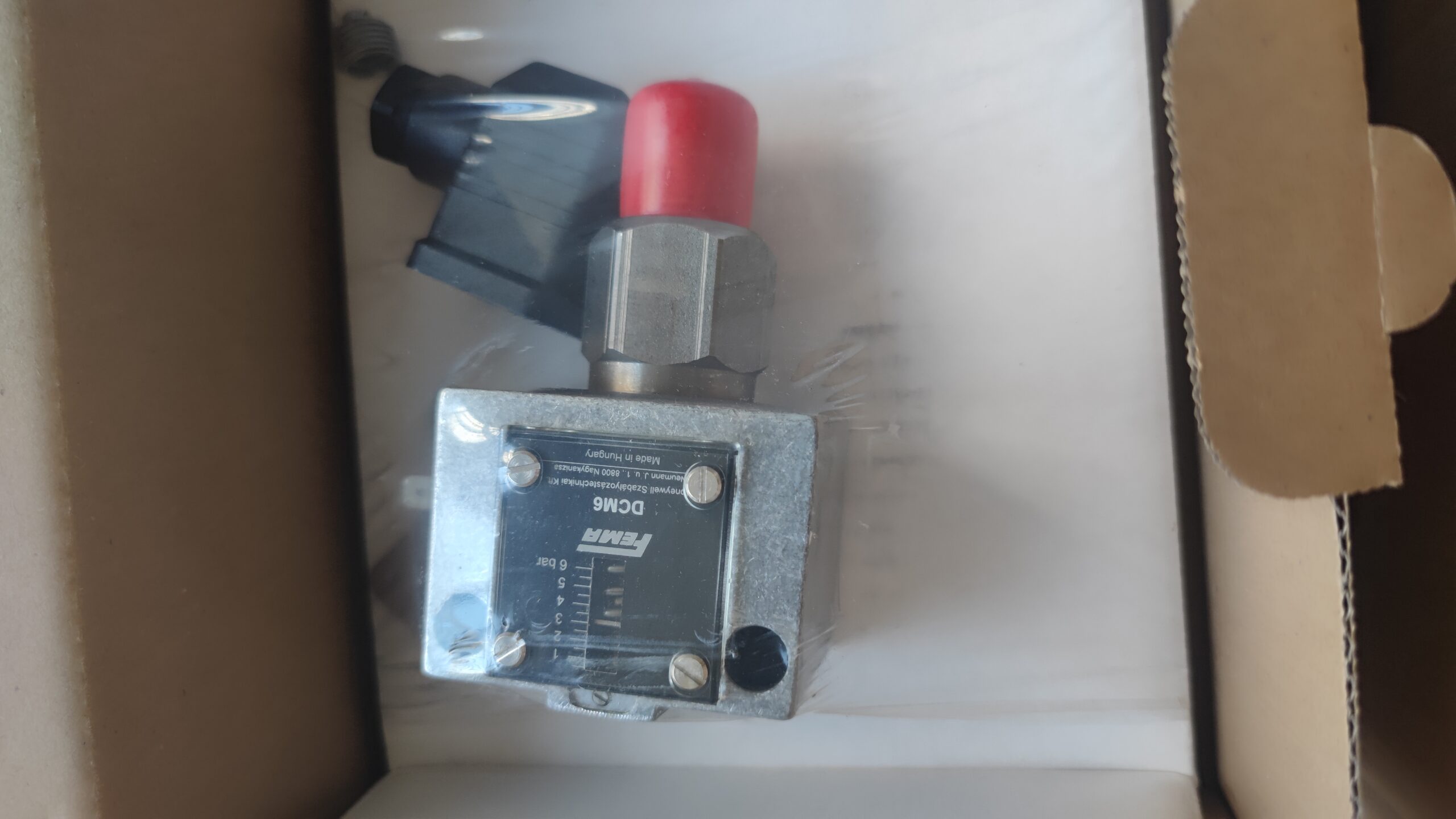 Honeywell Original New FEMA DCM6 high-precision mechanical pressure switch - Image 2