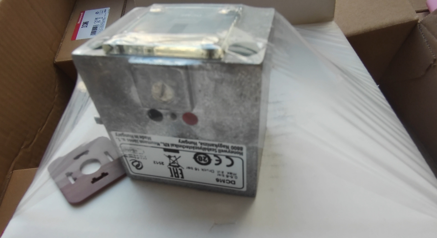 Honeywell Original New FEMA DCM6 high-precision mechanical pressure switch - Image 10